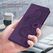 Charger l&#39;image dans la galerie, Paon Embossed Imitation en cuir porte-monnaie téléphone Cas pour Samsung S20FE